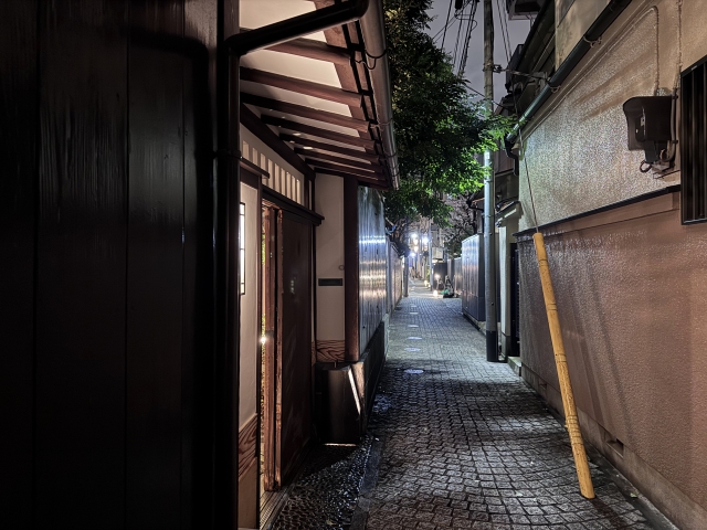 ④ 神楽坂の石畳と路地(東京都新宿区)